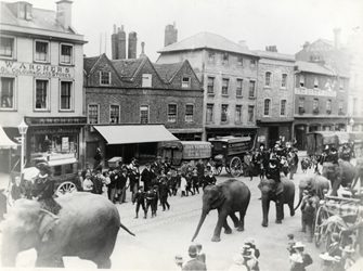 Image of Circus parade in Broad Street, Reading c.1900